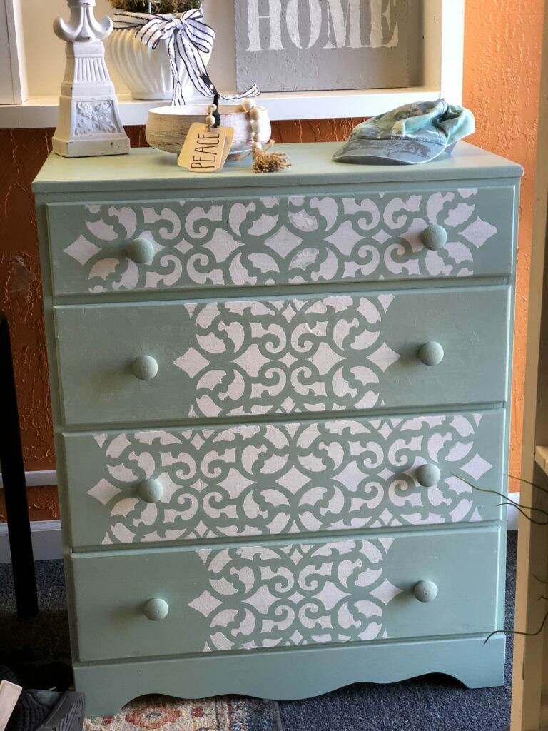 create with cynthia, cynthia nessel, painted furniture, diy painted furniture, annie sloan chalk paint, vintage wood dresser