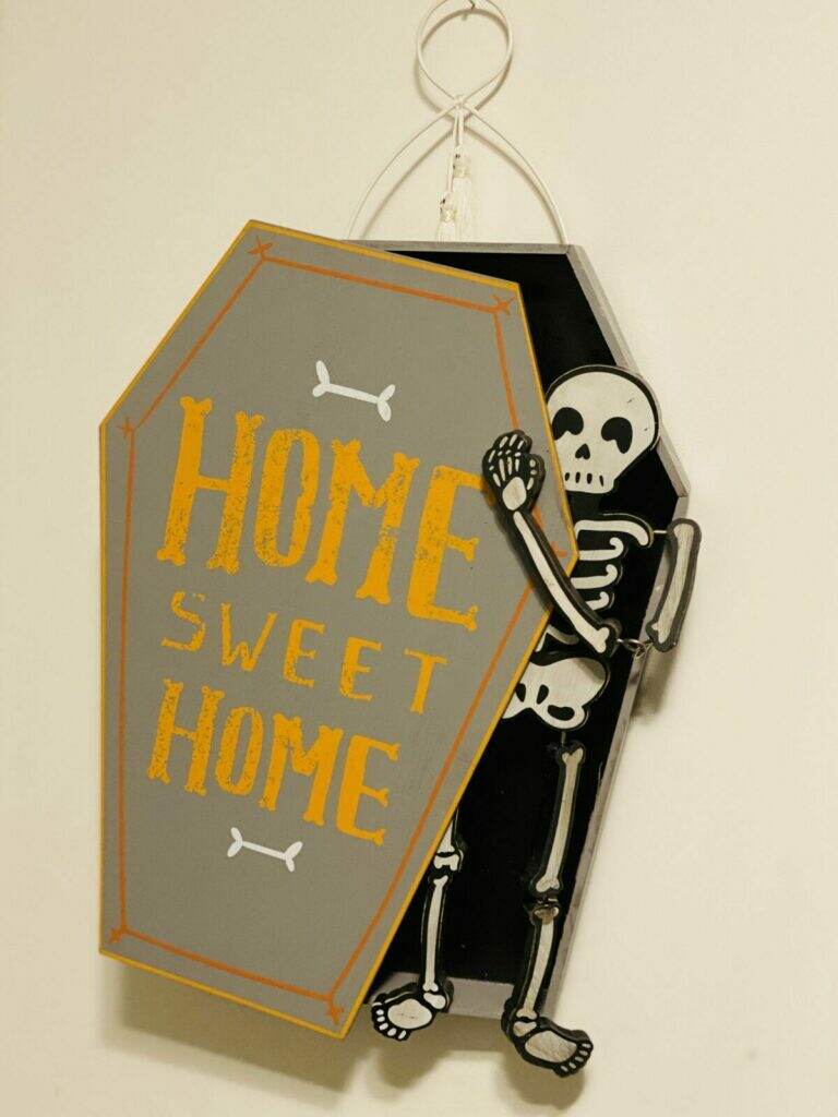 Create with cynthia, cynthia nessel, halloween front door decor, halloween, diy home decor, diy front door decor, essential stencils