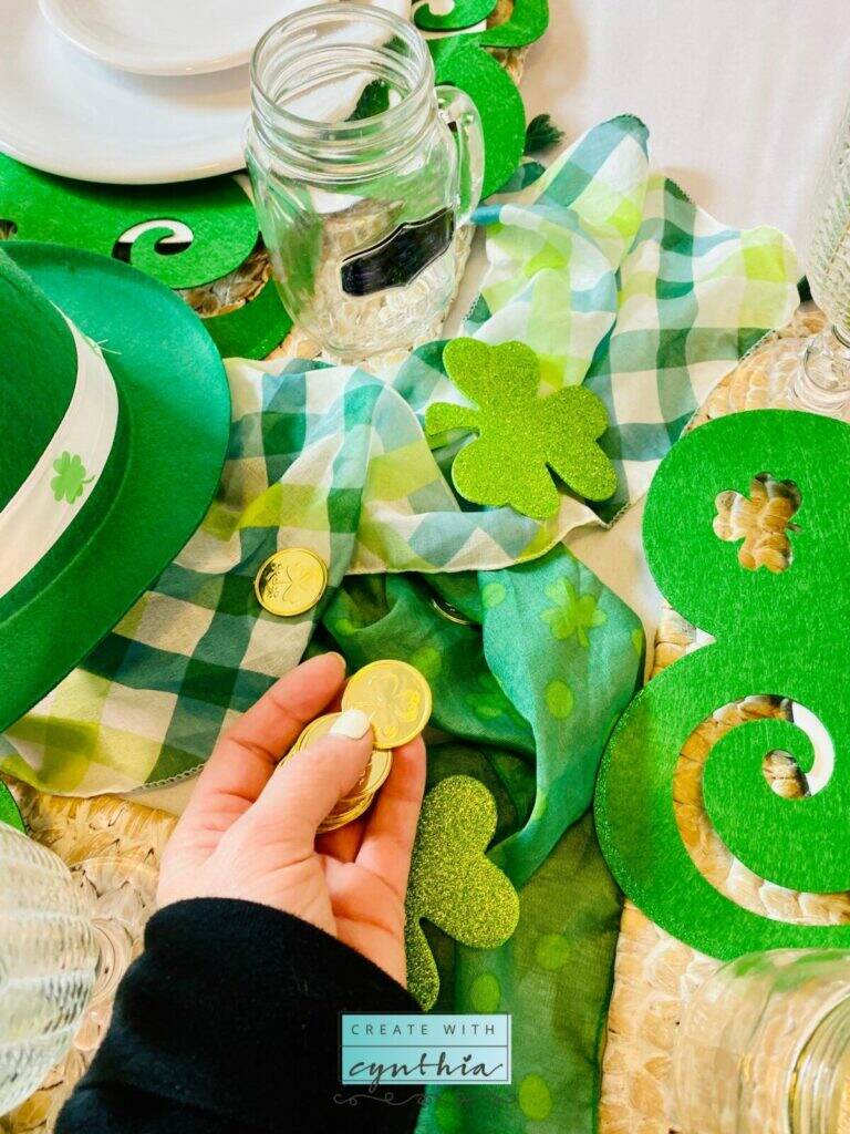 Dollarstore, dollarstorestpatricksday, stpatricksday, tablesetting, tabledecor, createwithcynthia, cynthianessel, diyhomedecor, homedecor, vintagefurnituremakeover