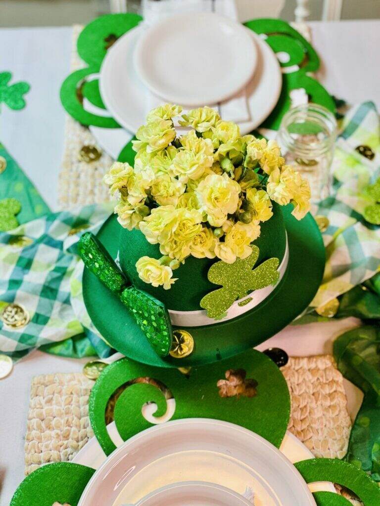 Dollarstore, dollarstorestpatricksday, stpatricksday, tablesetting, tabledecor, createwithcynthia, cynthianessel, diyhomedecor, homedecor, vintagefurnituremakeover